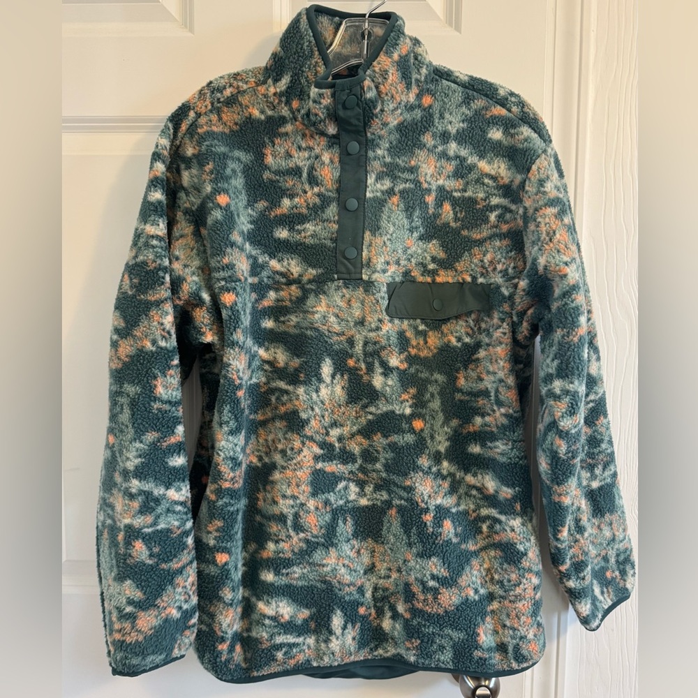 Women’s fleece pullover